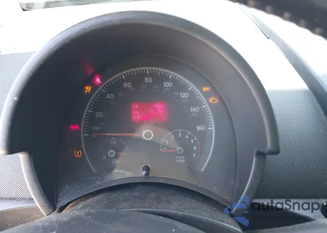 2010 Volkswagen New Beetle 2.5L Final Edition из США, поврежденный, VIN 3VWRG3AG7AM022833